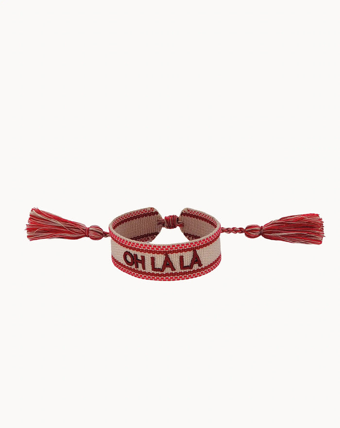 BRACELET