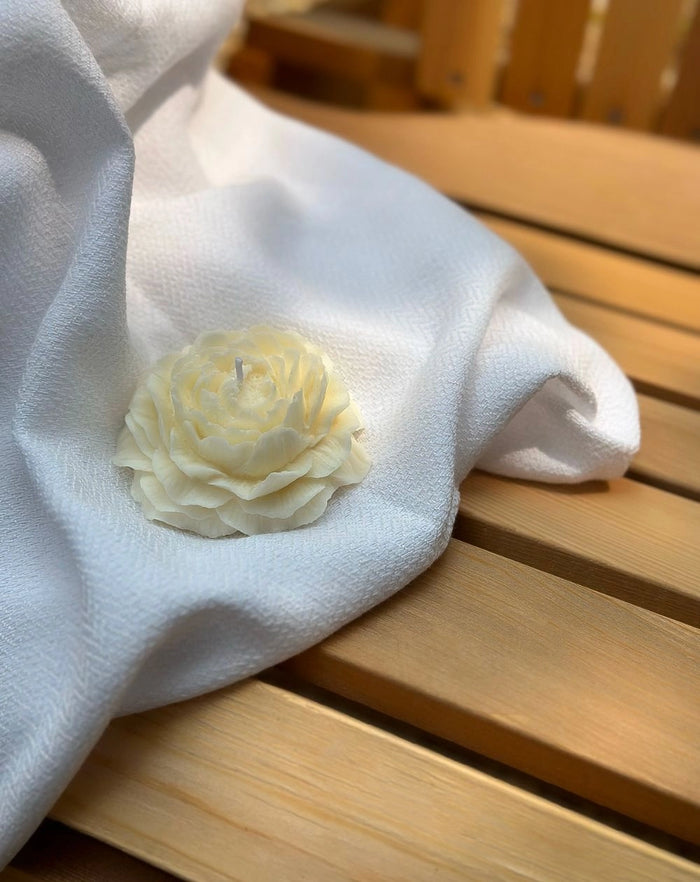 DECORATIVE CANDLE - PEONY