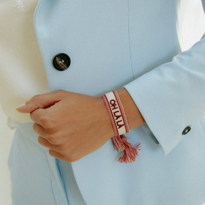 BRACELET
